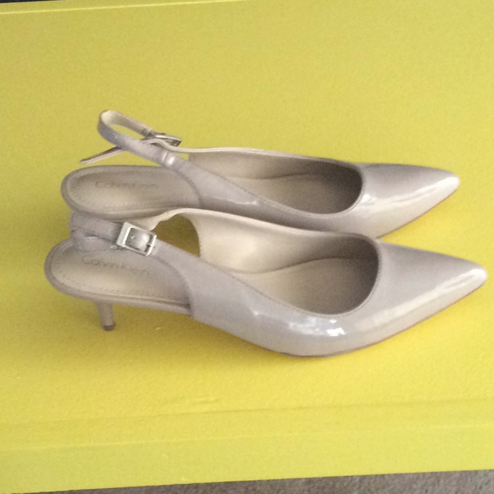 Calvin Klein size 8